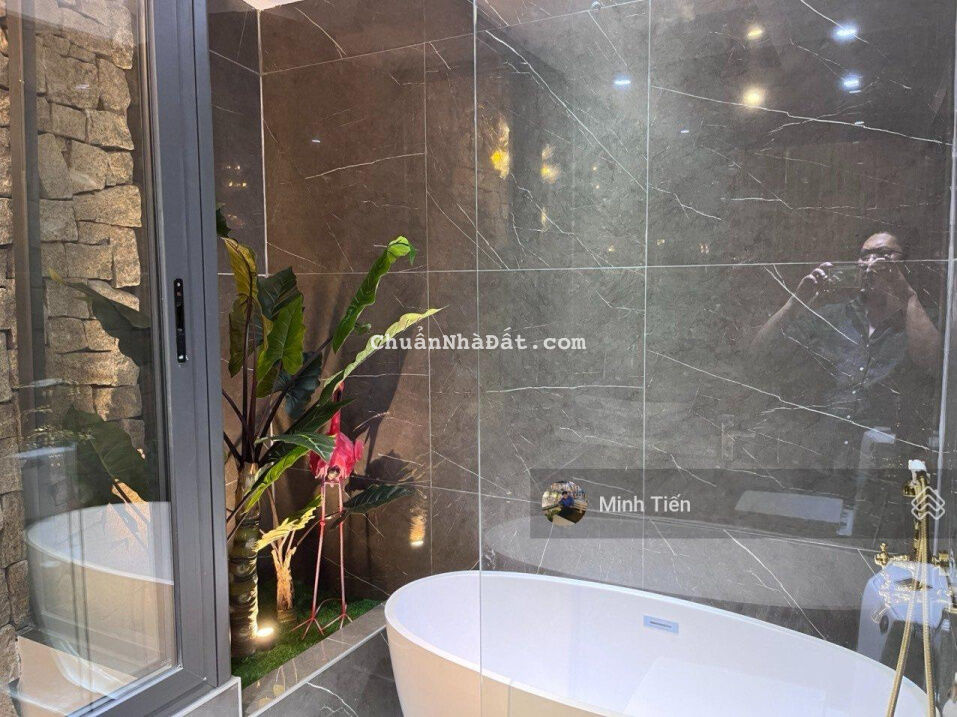 Hạ giá 4 tỷ! Biệt thự Cộng Hòa - ngay tòa nhà ETown, P13, Tân Bình. DTCN 180m2, giá chỉ 29 tỷ Hạ giá 4 tỷ! Biệt thự Cộng Hòa - ngay tòa nhà ETown, P13, Tân Bình. DTCN 180m2, giá chỉ 29 tỷ