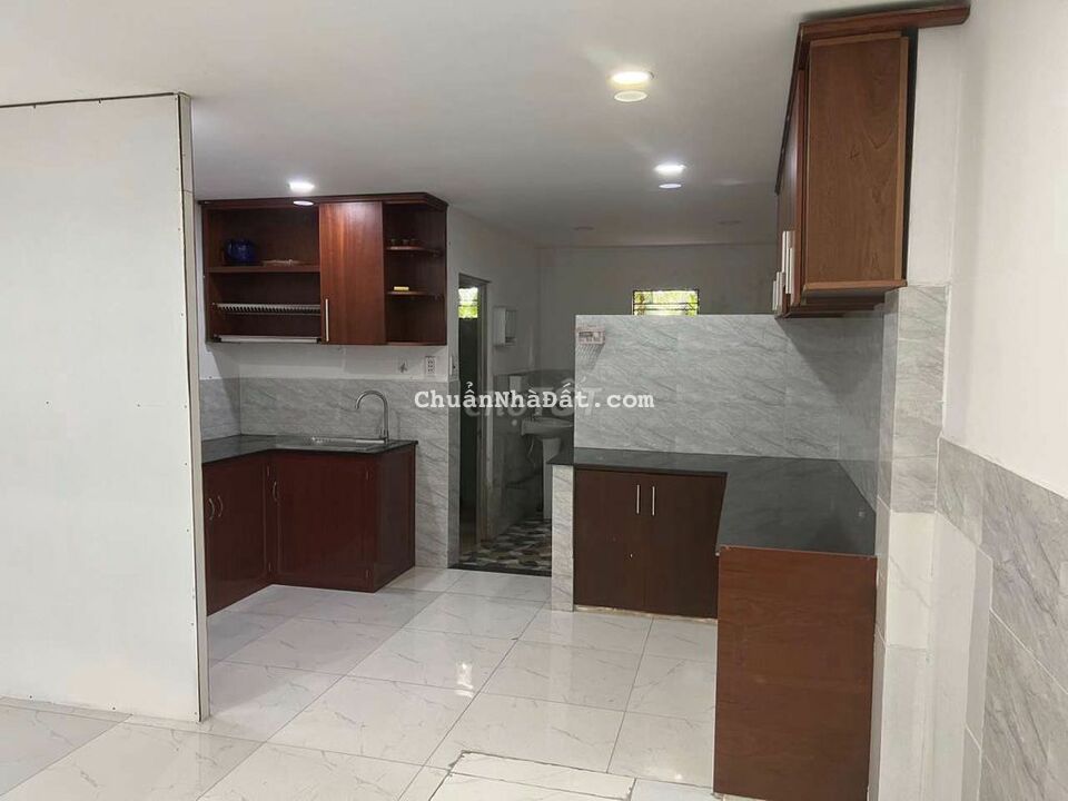 Nhà bán gấp chính chủ Ngang 4 Dài 10m 2 tầng G 3t4