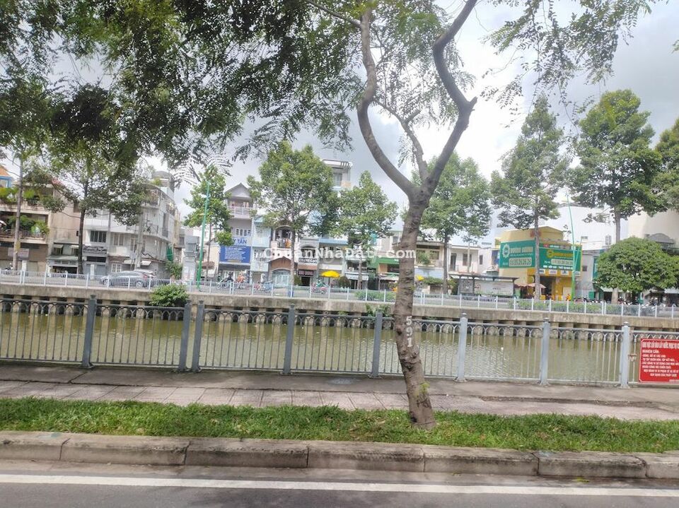 LÊ BÌNH- HOÀNG VIỆT P4 TÂN BÌNH-MT TƯƠNG LAI-34M2- 2TẦNG MỚI.CHỈ 3TY95