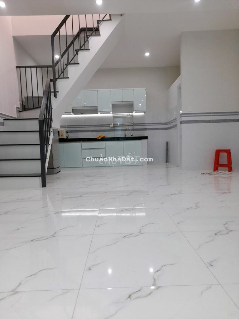 LÊ BÌNH- HOÀNG VIỆT P4 TÂN BÌNH-MT TƯƠNG LAI-34M2- 2TẦNG MỚI.CHỈ 3TY95