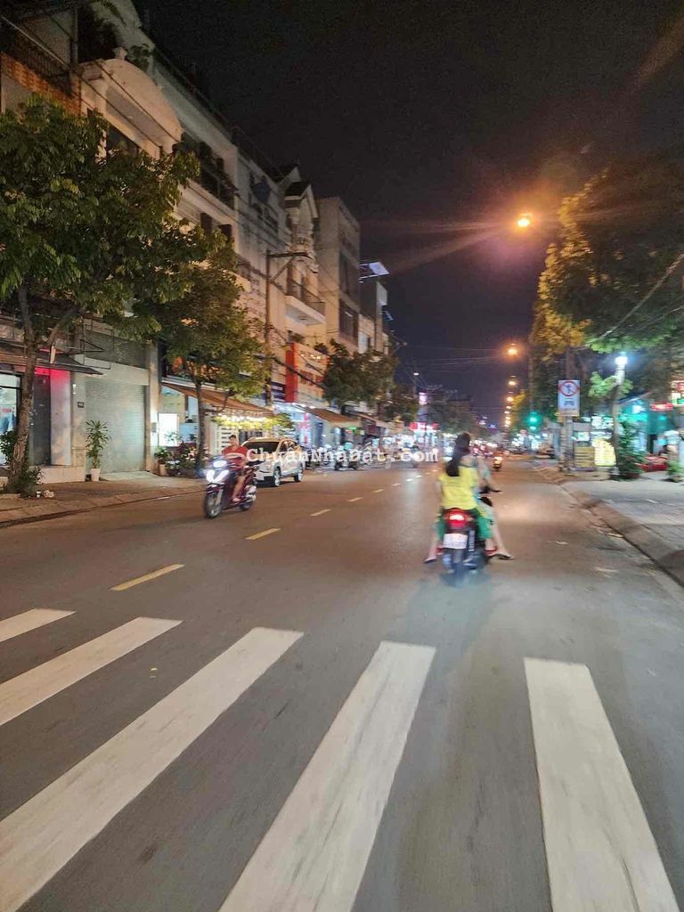 NHÀ GẦN MẶT TIỀN, 36m2, SÁT CHỢ , 3 PN , 3.4 tỷ NHÀ GẦN MẶT TIỀN, 36m2, SÁT CHỢ , 3 PN , 3.4 tỷ