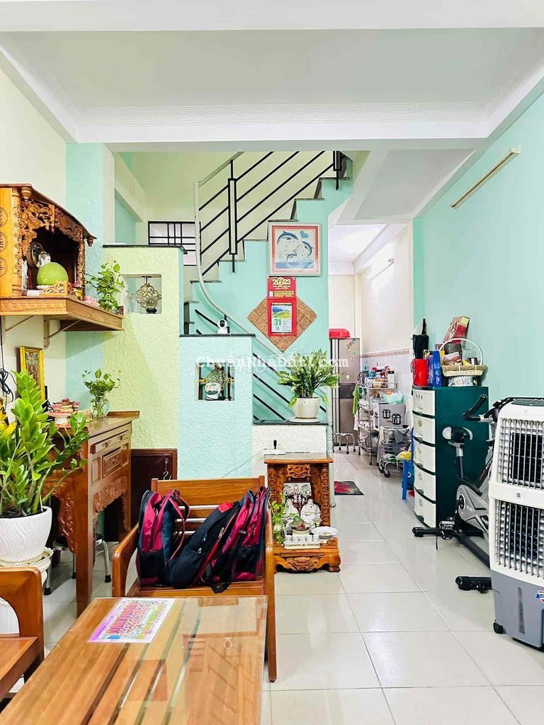 BÁN NHÀ TÂN BÌNH, CÁCH MẠNG THÁNG TÁM, HẺM 4 M , 40 M2 , NHÀ 3 TẦNG, G