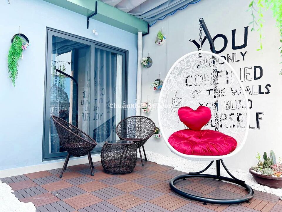 NGAY CHỢ PHẠM VĂN HAI, NHÀ XINH, TẶNG TOÀN BỘ NỘI THẤT, 3 TẦNG , 40M2