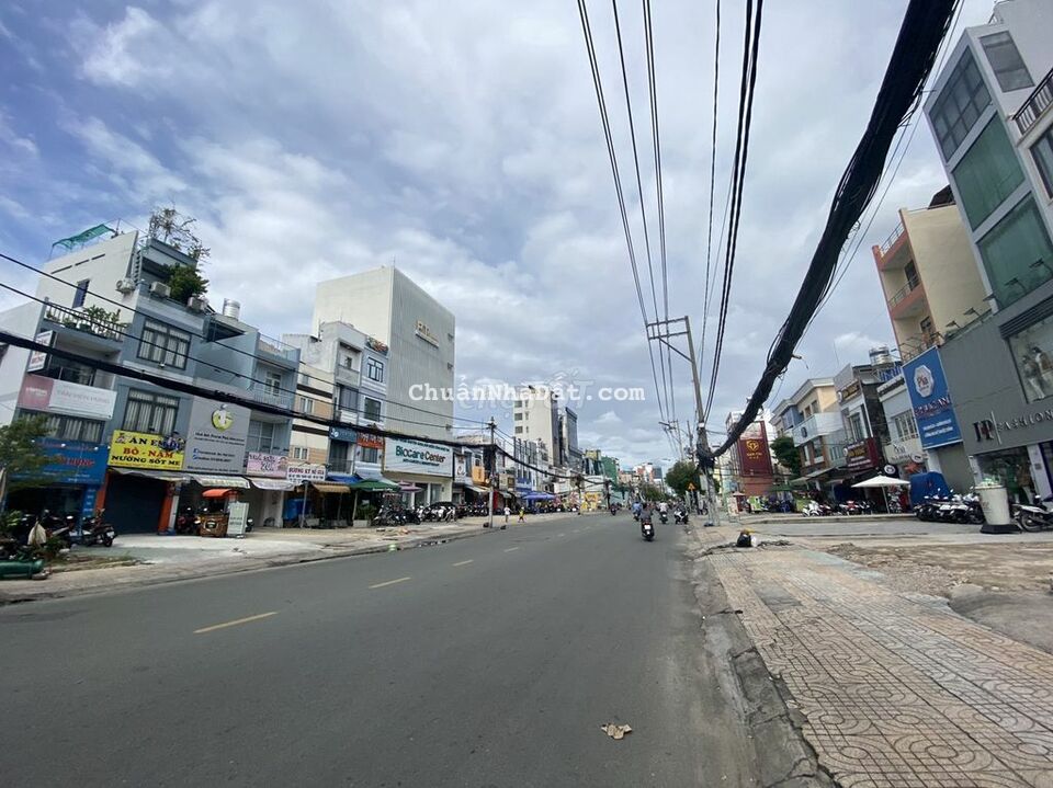 GẤP BÁN CHIA TÀI SẢN - MẶT TIỀN CMT8 - SỔ VUÔNG ĐẸP - 44M2 – 9.xíu TỶ.