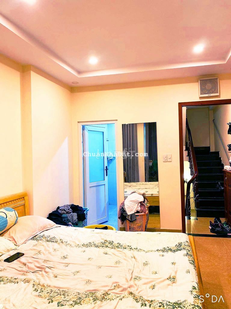 HẺM XE HƠI CMT8 , 4 TẦNG VỚI 7 PHÒNG CHDV CHỈ NHỈNH 6 TỶ