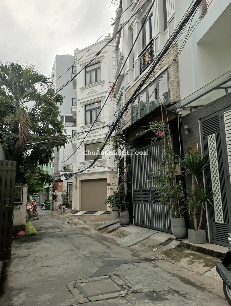 Cần Bán Nhà Chính chủ Full Nội Thất Nhà Đẹp Hẻm Xe HƠi 5 Tầng BTCT