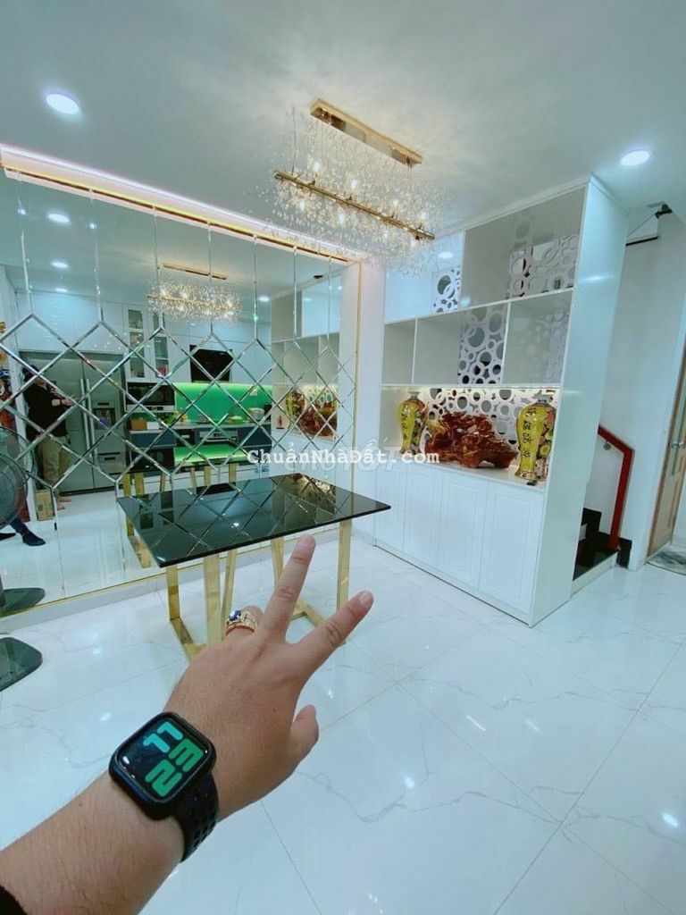 Cần Bán Nhà Chính chủ Full Nội Thất Nhà Đẹp Hẻm Xe HƠi 5 Tầng BTCT