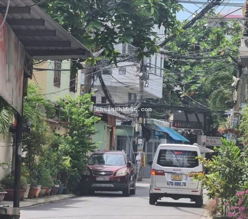 Nhà 3 TẦNG Trường Chinh 5.3 x 9.5 - HXH thông - Nhỉnh 6 TỶ Nhà 3 TẦNG Trường Chinh 5.3 x 9.5 - HXH thông - Nhỉnh 6 TỶ