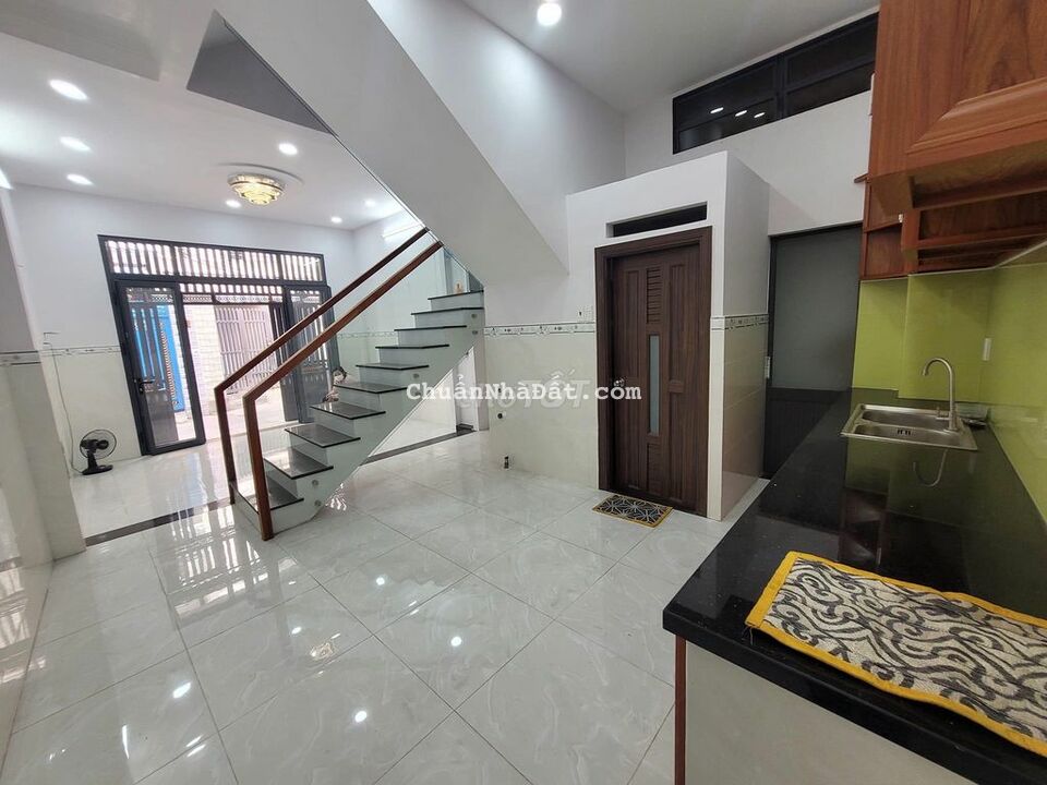 Nhà 3 TẦNG Trường Chinh 5.3 x 9.5 - HXH thông - Nhỉnh 6 TỶ Nhà 3 TẦNG Trường Chinh 5.3 x 9.5 - HXH thông - Nhỉnh 6 TỶ