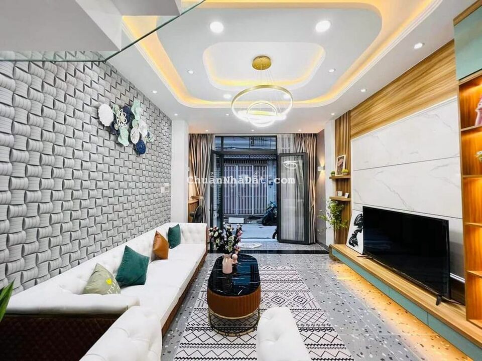 CHÚ HAI BÁN GẤP NHÀ NI SƯ HUỲNH LIÊN P10 TÂN BÌNH SỔ HỒNG RIÊNG