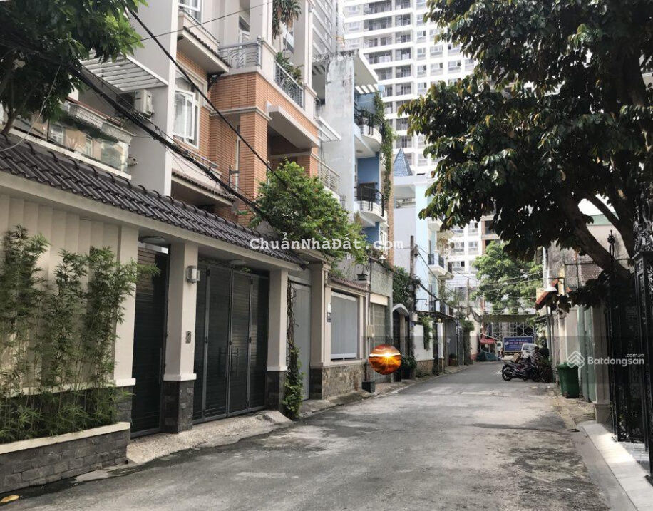 Xuất cảnh bán nhà hẻm xe hơi đậu trước nhà, 5x10m, 3 lầu, giá 7.8 tỷ, Nhất Chi Mai, Tân Bình