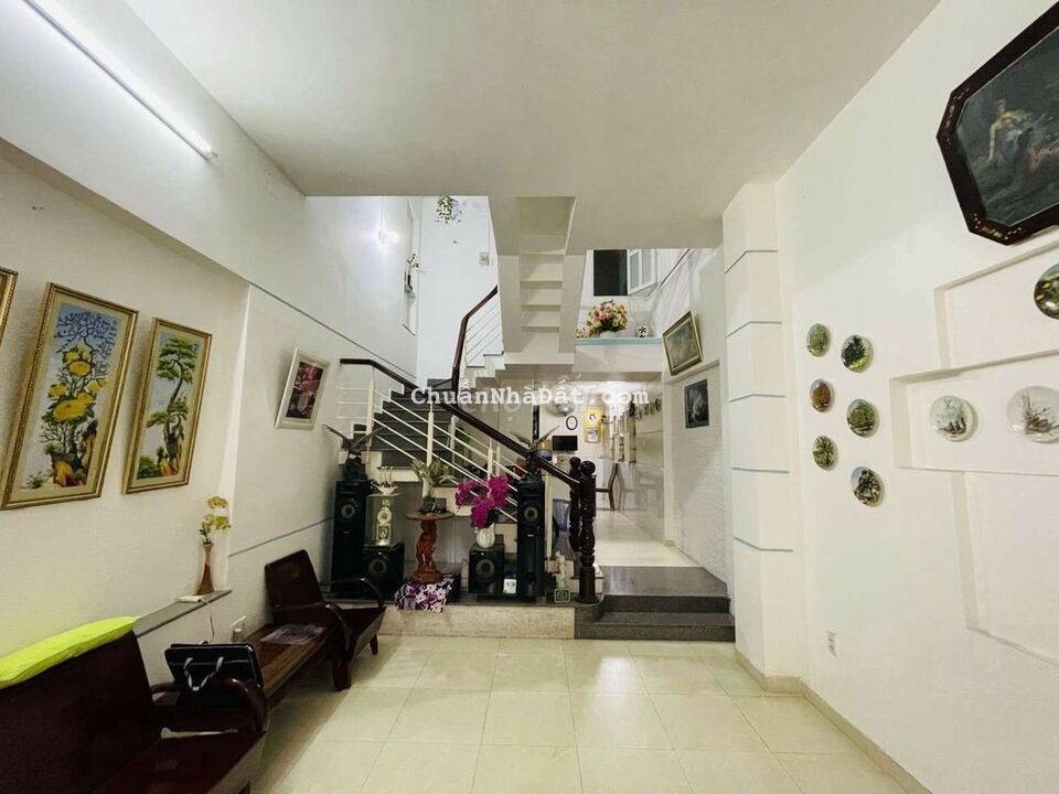 Ngộp Lạc Long Quân HXH Tránh thông - 64m2 - 4 tầng