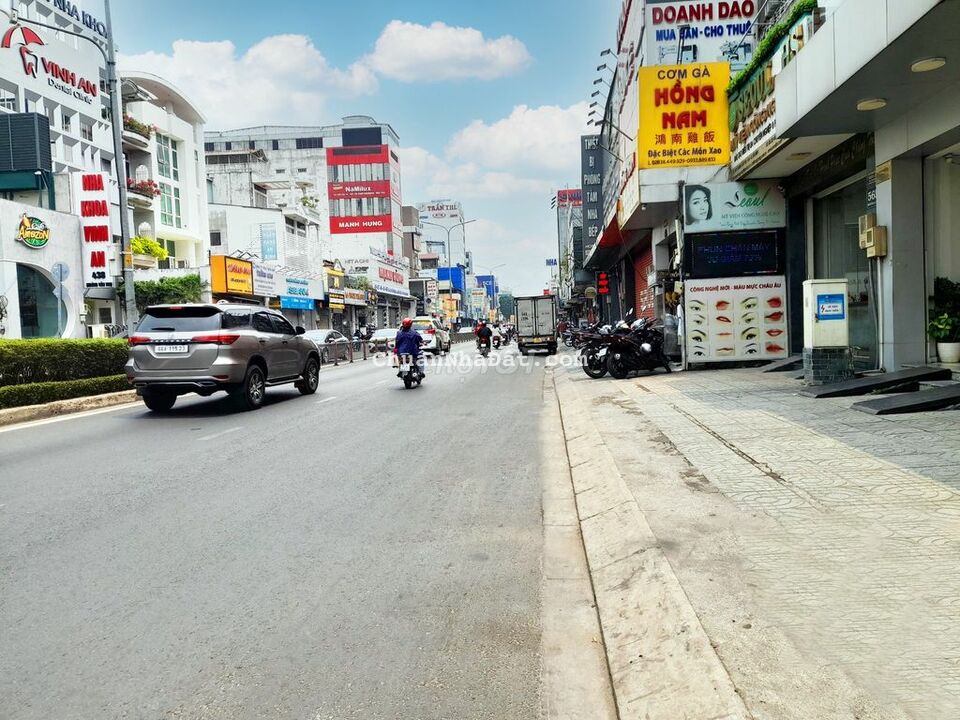 VIP HOÀNG VĂN THỤ HẺM XE HƠI VÔ NHÀ, DT 4X17 CHỈ CÓ 8 TỶ