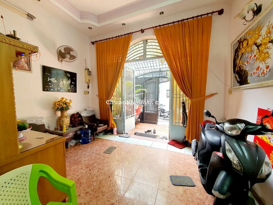 VIP HOÀNG VĂN THỤ HẺM XE HƠI VÔ NHÀ, DT 4X17 CHỈ CÓ 8 TỶ