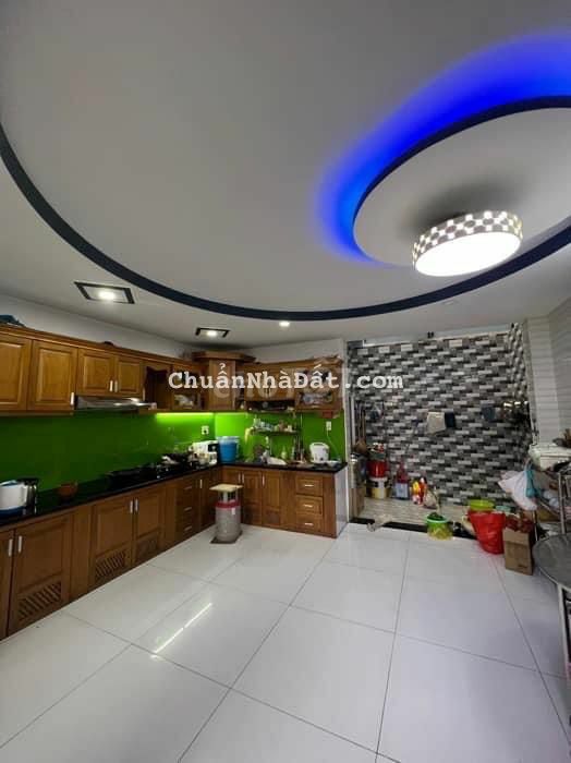 Cấn Bán Nhà Khu Víp Cống Lở 5 x 17 81m2 5 Tầng BTCT Đẹp Full Nội Thất Cấn Bán Nhà Khu Víp Cống Lở 5 x 17 81m2 5 Tầng BTCT Đẹp Full Nội Thất