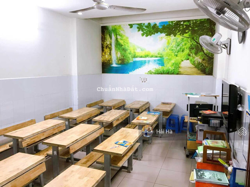 Cần bán nhanh nhà 5 tầng, thang máy. Ở đường Nhất Chi Mai, thiết kế hiện đại, cho thuê thu nhập cao