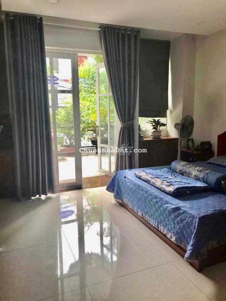 Bán nhà 5 x 20m 1 trệt 2 lầu sân thượng 5pn. Nhà mới vào ở ngay.