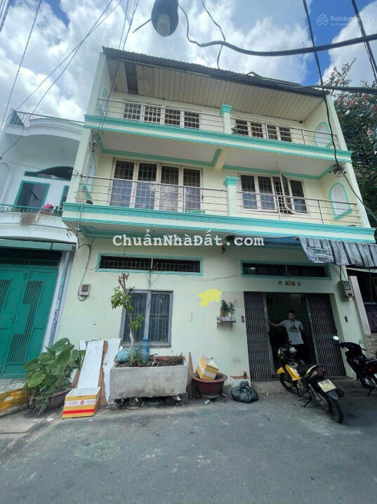 Bán nhà hẻm thông 8m. Nhà 8mx16m. Vuông. 2 lầu