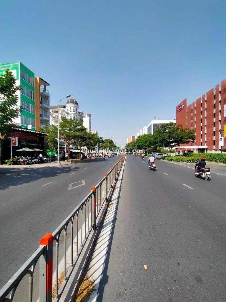 Đắc Địa - Đối Diện Cổng Aeon; 9*18 - Cấp 4; Thu Nhập Ròng 80tr/tháng Đắc Địa - Đối Diện Cổng Aeon; 9*18 - Cấp 4; Thu Nhập Ròng 80tr/tháng