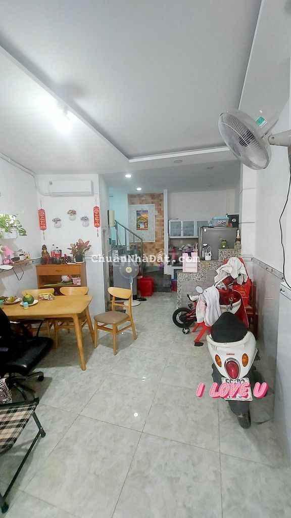 NHÀ HẺM XE HƠI ĐỖ CỔNG.LÊ TRỌNG TẤN. TÂN PHÚ.30M2.2TẦNG.CHỈ 2TỶ7