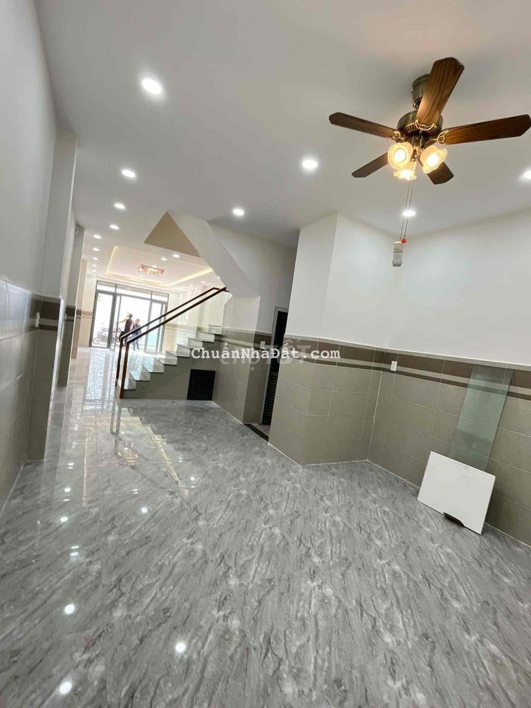 Nhà 3 tấm đối diện Công Viên nội khu Kênh Tân Hoá