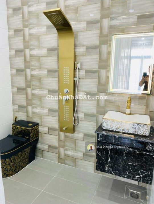 Nhà mới đúc 4 tấm + tặng full nội thất cao cấp (hẻm 10m Thoại Ngọc Hầu (4mx18m vuông) (DTSD 250 m2)