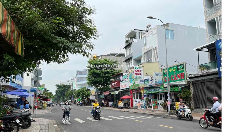 🔴Nhà Mới Đẹp 5 tấm DT: 4x20m MT Kinh Doanh Tân Hương, có thang máy