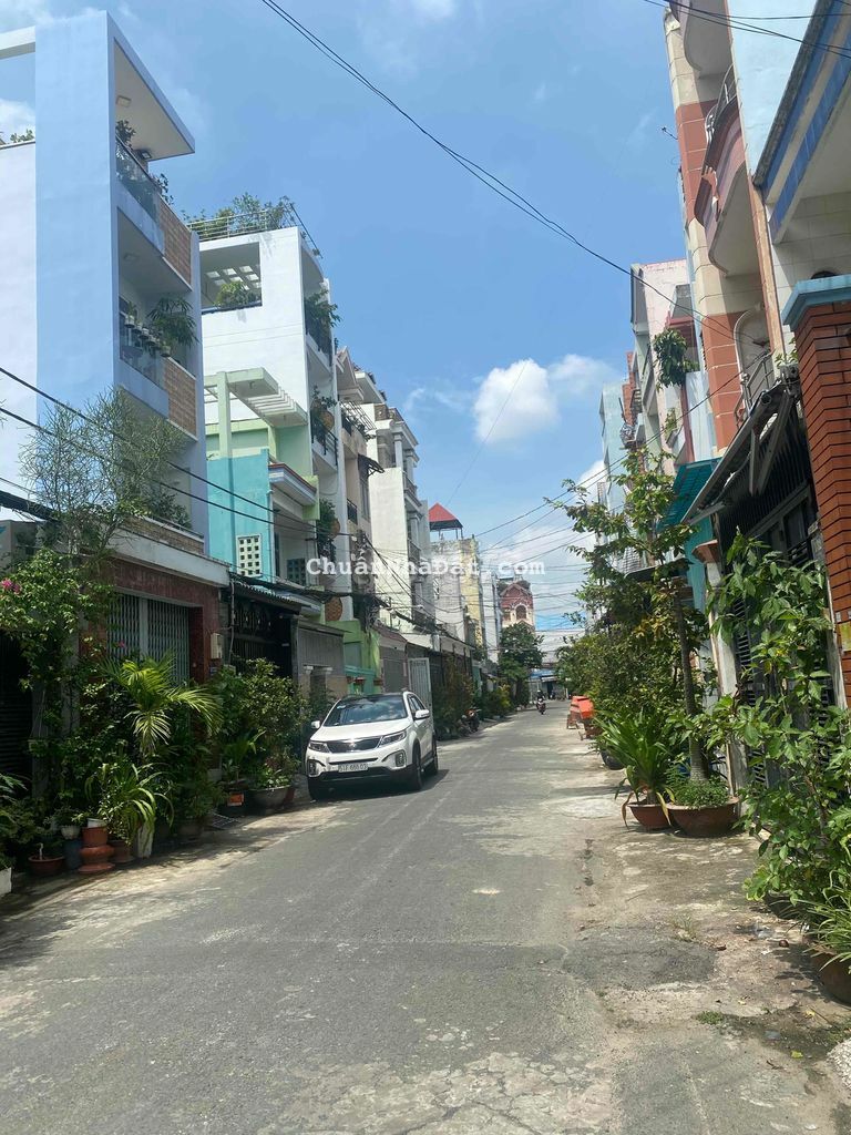 Giá Tốt; Khu Nội Bộ Tân Phú; 4*20 - 2 Lầu (Công Viên Trước Nhà)