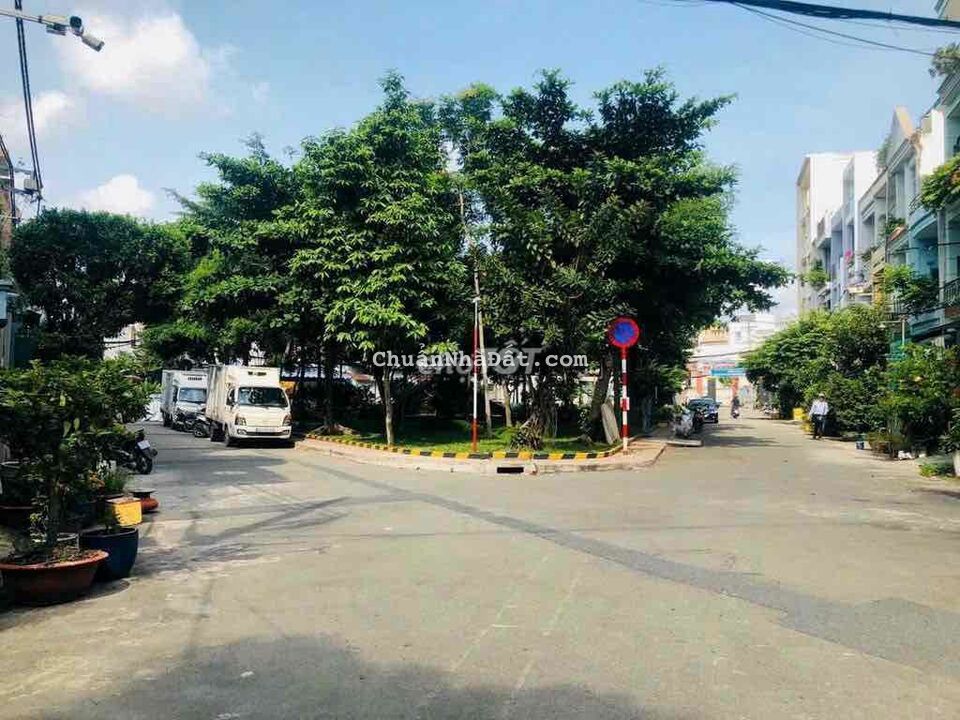 Giá Tốt; Khu Nội Bộ Tân Phú; 4*20 - 2 Lầu (Công Viên Trước Nhà)