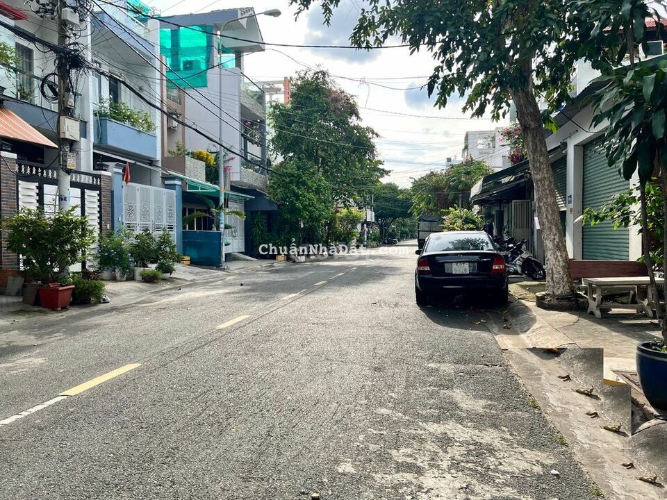 Mặt Tiền 13m Lê Lâm - Khu Họ Lê ( 4,1x20m, Cấp 4 tiện xây ) chỉ 8 tỷ Mặt Tiền 13m Lê Lâm - Khu Họ Lê ( 4,1x20m, Cấp 4 tiện xây ) chỉ 8 tỷ