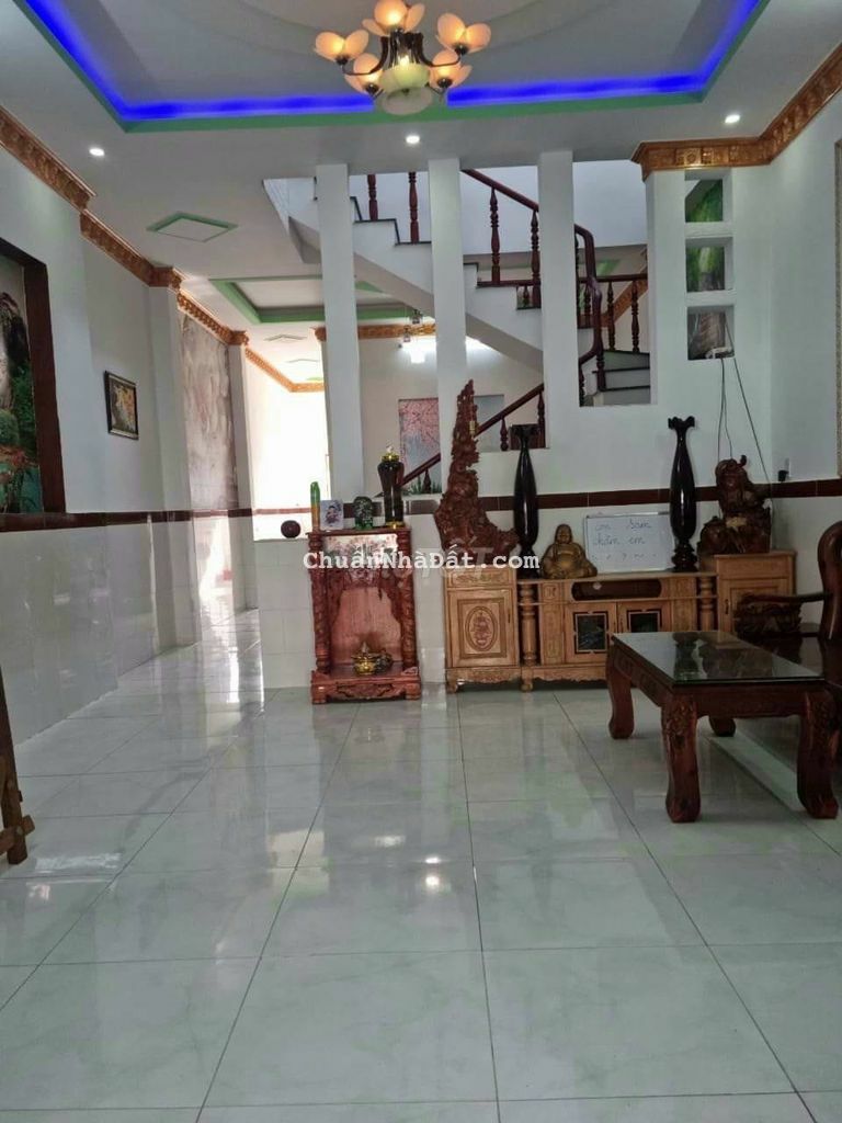 Kẹt tiền cần bán gấp nhà sổ riêng trệt lầu 100m2 sân xe hơi