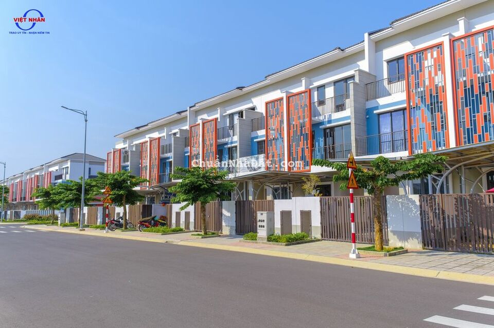 Cần Bán 1 Căn Nhà Phố 3 Tầng Sun Casa Central - Chỉ 2,8 Tỷ