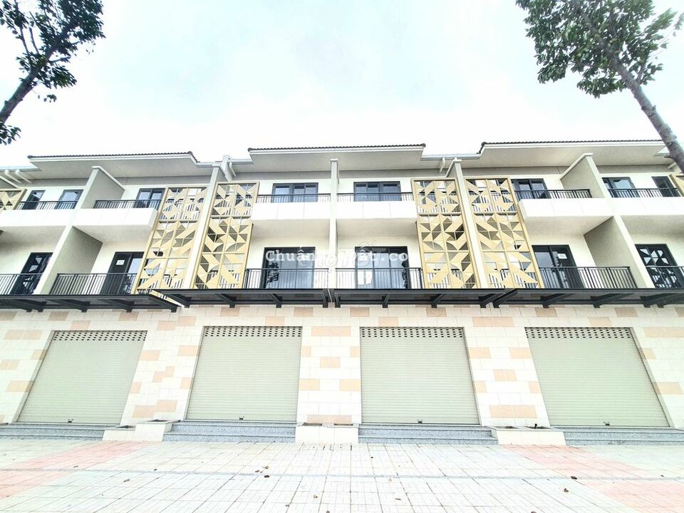 Cần Bán Căn 3 Tầng Sun Casa Central Mặt Đường DB 4 - F0 Từ CĐT VSIP