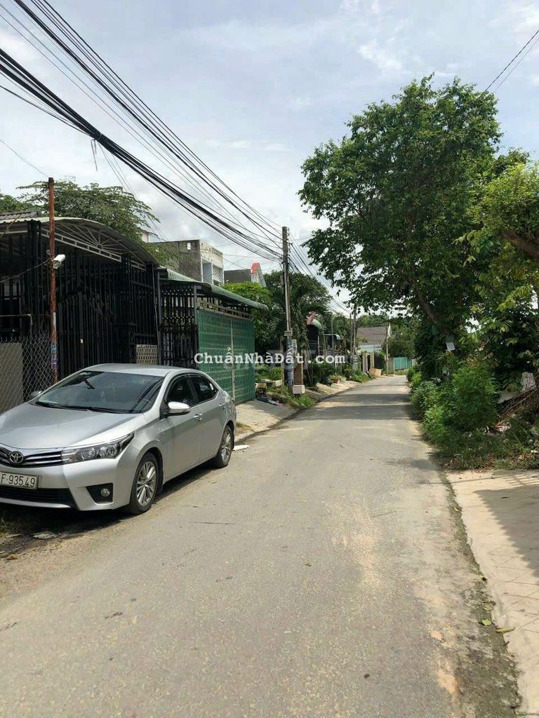 NHÀ CẤP 4 NGAY VĨNH TÂN CÁCH CHỢ CHỈ 400M