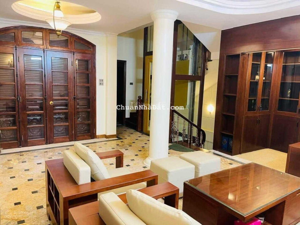 Bán biệt thự Xuân Diệu - Tây Hồ - 100m2 x 5 tầng - MT 9m - lô góc - ô tô đỗ cổng - thang máy