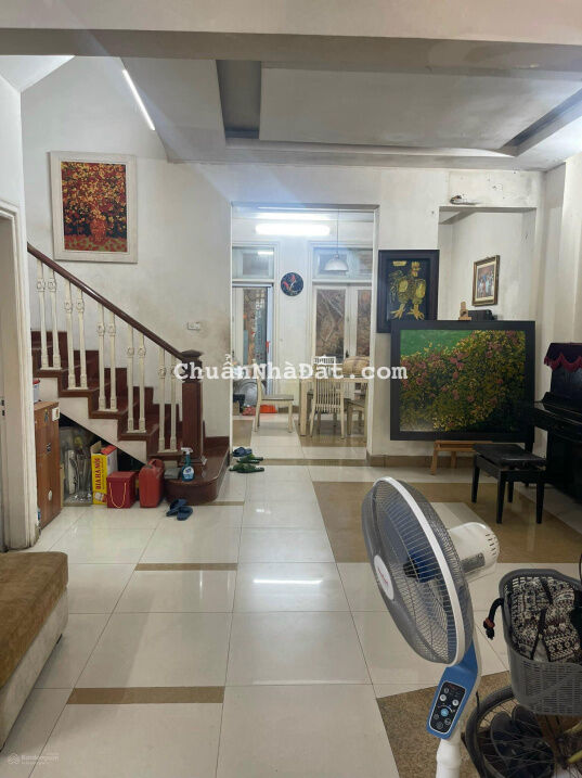 Bên lẻ phố Âu Cơ Tây Hồ ô tô tránh 102 m2 3 tầng MT 6,2 m giá 26 tỷ