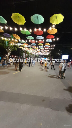 Bán nhà khu công viên nước Hồ Tây diện tích 272m2 mặt tiền 12m, giá 41 tỷ LH 0961668362