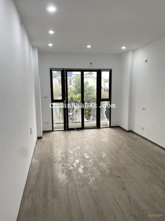 Dãy nhà mới xây trong ngõ 38 Xuân La, 30m2 Xây 5 tầng, MT 3.5m Chỉ 4 tỷ 0948031338