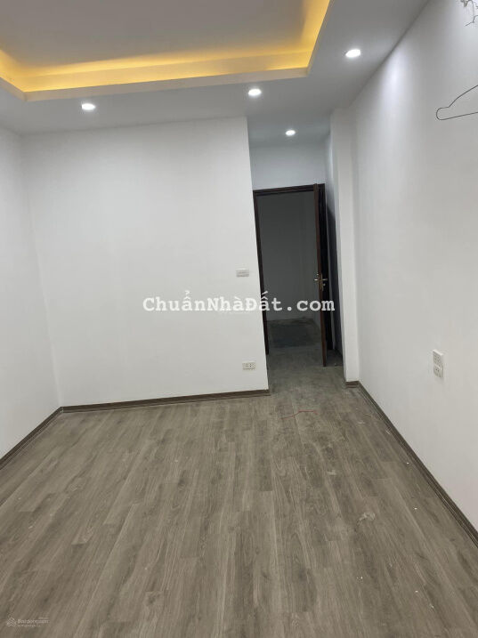 Dãy nhà mới xây trong ngõ 38 Xuân La, 30m2 Xây 5 tầng, MT 3.5m Chỉ 4 tỷ 0948031338