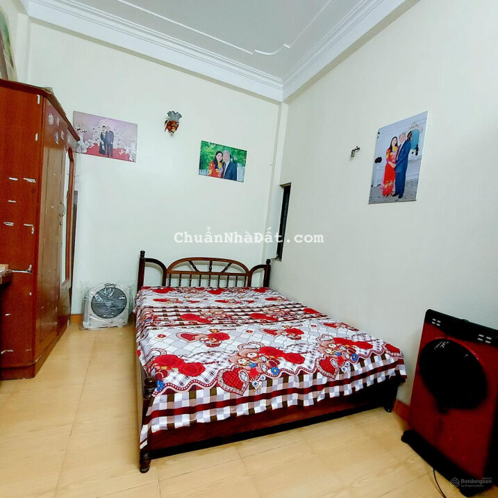 Bán đất tặng nhà 4 tầng Xuân La, 2 thoáng, 38m2, sổ đỏ đẹp, chỉ 3.5 tỷ