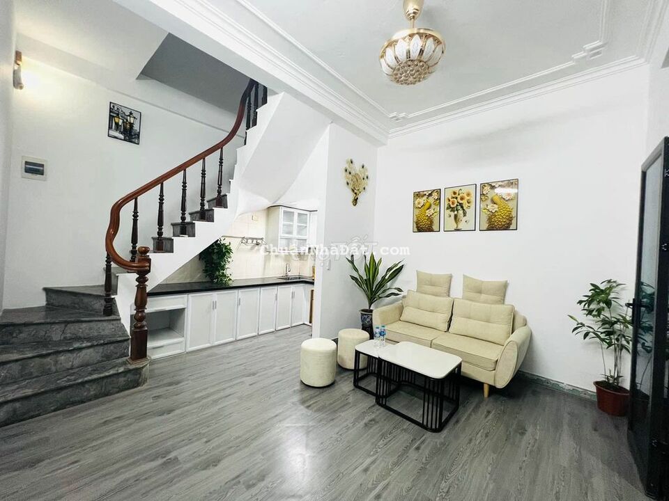 3.85 tỷ đã có 38m2 Thụy Khuê - Tây Hồ - Trước nhà sân rộng - Gần phố