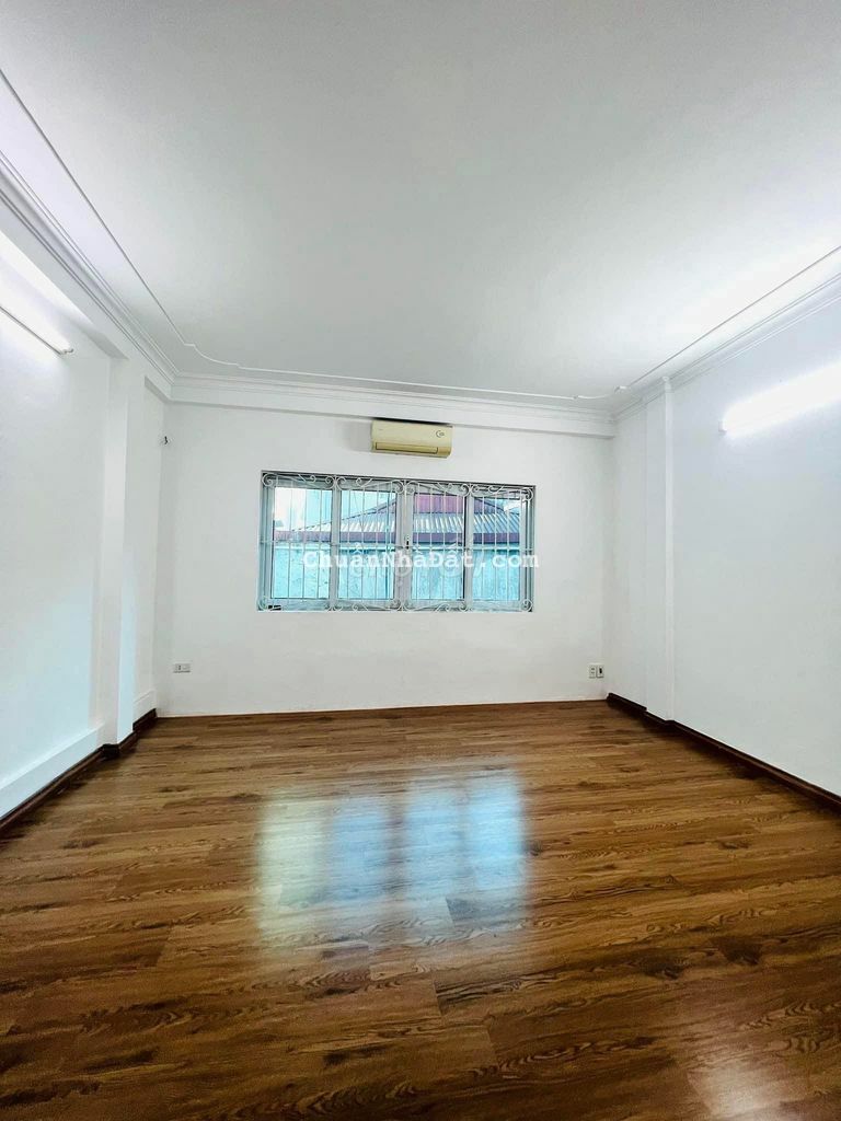 3.85 tỷ đã có 38m2 Thụy Khuê - Tây Hồ - Trước nhà sân rộng - Gần phố