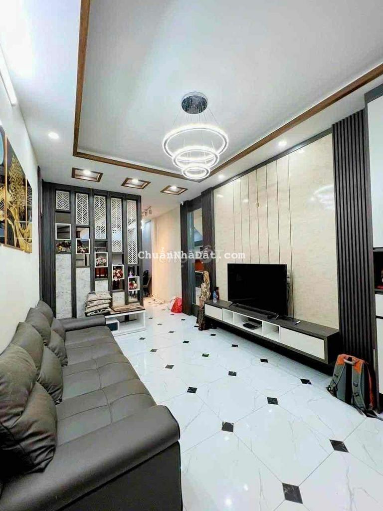 SIÊU HÓT, XUÂN LA , TÂY HỒ CHỈ 4 TỶ - 45M - 5 TẦNG PHUN NT - 30 Ô TÔ.