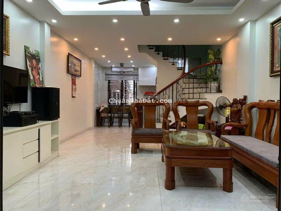 Bán nhà ngõ 603 Lạc Long Quân, sát quận uỷ Tây Hồ, 2 thoáng, 40m2, 5 tầng, 6 tỷ