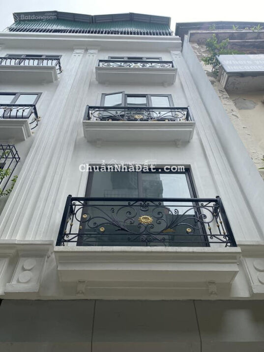 Bán nhà Phú Thượng 45m2, phân lô, 2 thoáng, ô tô, nội thất chủ tặng, nhỉnh 5 tỷ Bán nhà Phú Thượng 45m2, phân lô, 2 thoáng, ô tô, nội thất chủ tặng, nhỉnh 5 tỷ