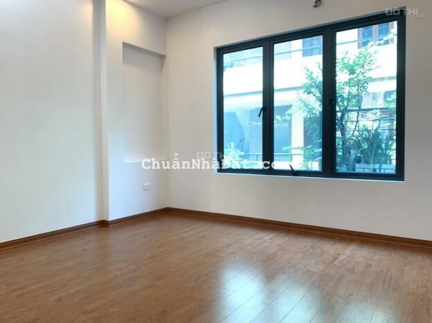 Bán nhà đường Lạc Long Quân, Xuân La, Tây Hồ 45m2 xây 5 tầng, cách phố 40m giá 5.9 tỷ