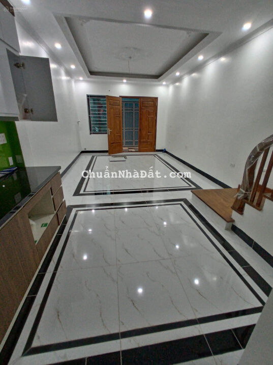 Nhà mới tinh, đến ở luôn. 48m2 x 5T, 2 mặt thoáng Nghi Tàm, Tứ Liên. Giảm 300 triệu cho khách mua
