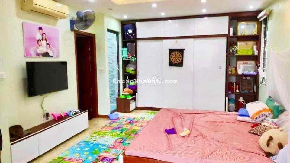 Xuân La-Tây Hồ 50m2-Lô Góc-Ô Tô Vào Nhà-Ô Chờ Thang Máy-Nhỉnh 6tỷ