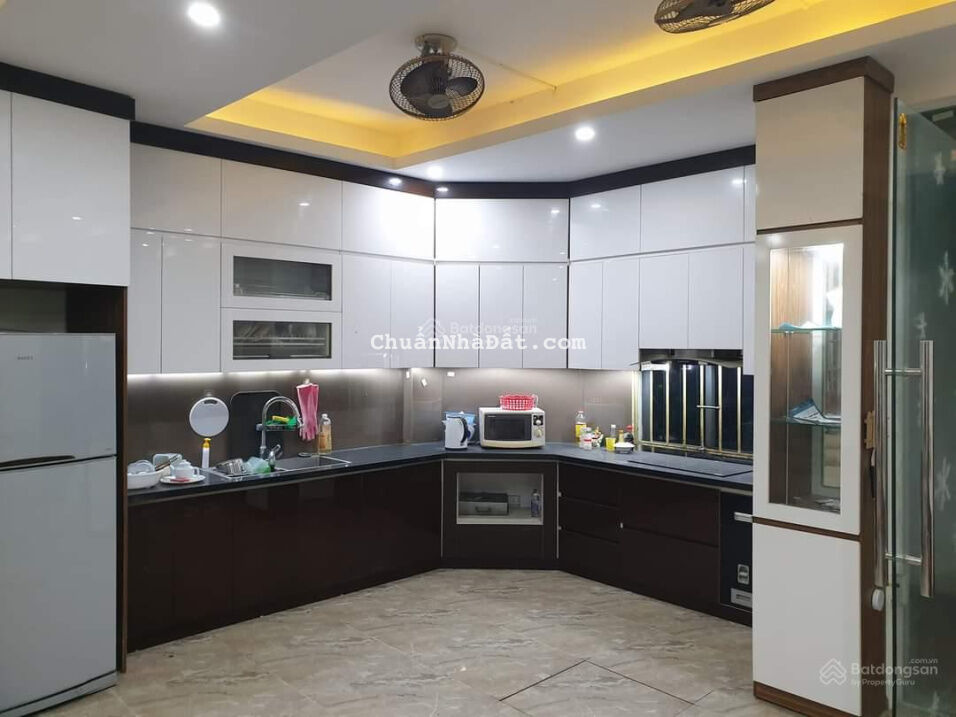 Hiếm! Bán nhà Xuân La, Tây Hồ 50m2, 5 tầng, giá nhỉnh 6 tỷ - 2 thoáng - 20m ô tô tránh Hiếm! Bán nhà Xuân La, Tây Hồ 50m2, 5 tầng, giá nhỉnh 6 tỷ - 2 thoáng - 20m ô tô tránh