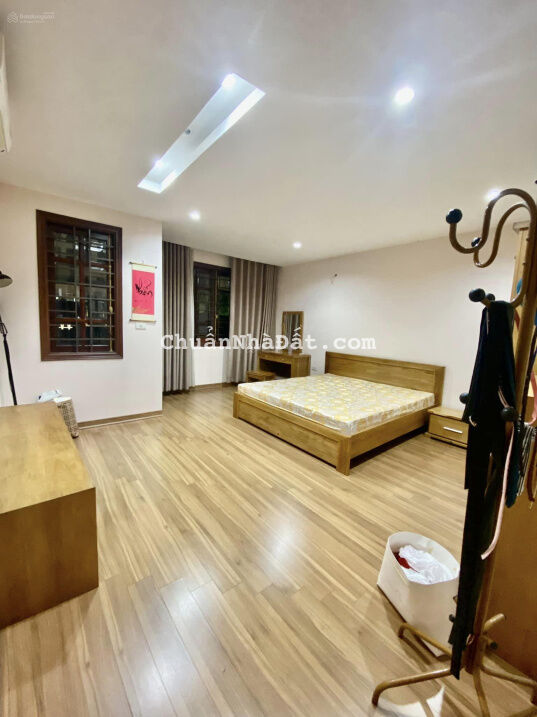 Phố Trịnh Công Sơn kinh doanh - 2 thoáng sát hồ - 55m2 6 tầng 7.7 tỷ Phố Trịnh Công Sơn kinh doanh - 2 thoáng sát hồ - 55m2 6 tầng 7.7 tỷ